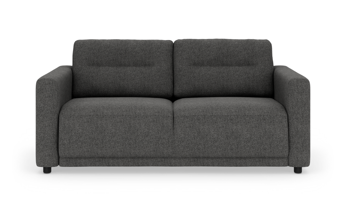 Mørkegrå 2-personers sofa med afrundede armlæn, frontvisning på hvid baggrund.