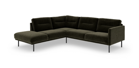 Mørkegrøn L-formet modulsofa med chaiselong og slanke metalben, frilagt på hvid baggrund.