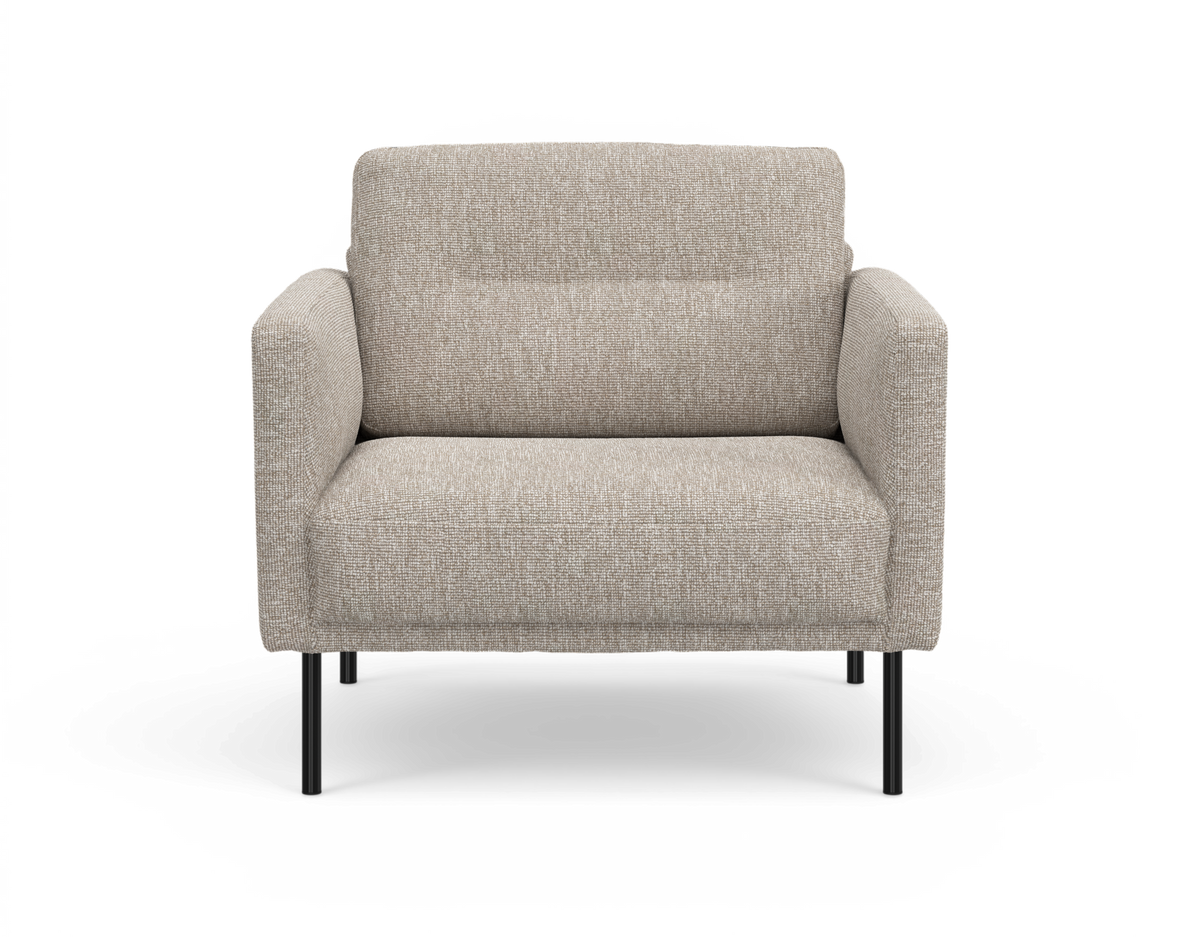 Beige stoflænestol med slanke sorte metalben, frontvisning på hvid baggrund.