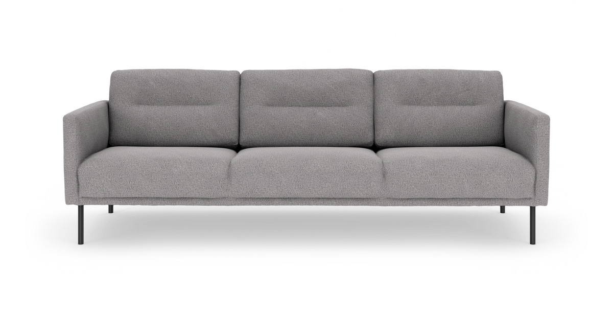 Grå 3-personers stofsofa med slanke sorte ben, frontvisning.