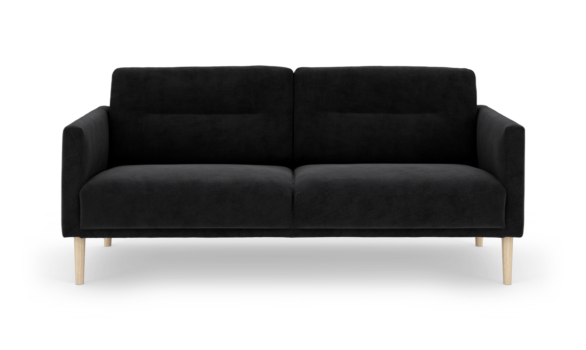 Sort 3-personers sofa med træben, frilagt på hvid baggrund.
