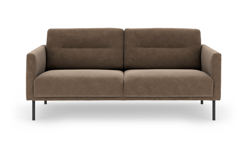 Brun 2-personers sofa med slanke metalben, frilagt frontvisning._ps