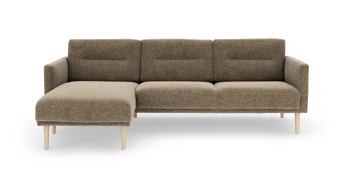 3-personers modulsofa med venstrevendt chaiselong i beige/brun meleret tekstil og lyse træben, frilagt frontvisning.