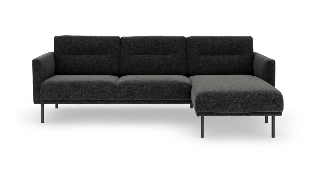 Mørkegrå modulsofa med chaiselong til højre og metalben, frontvisning på hvid baggrund.