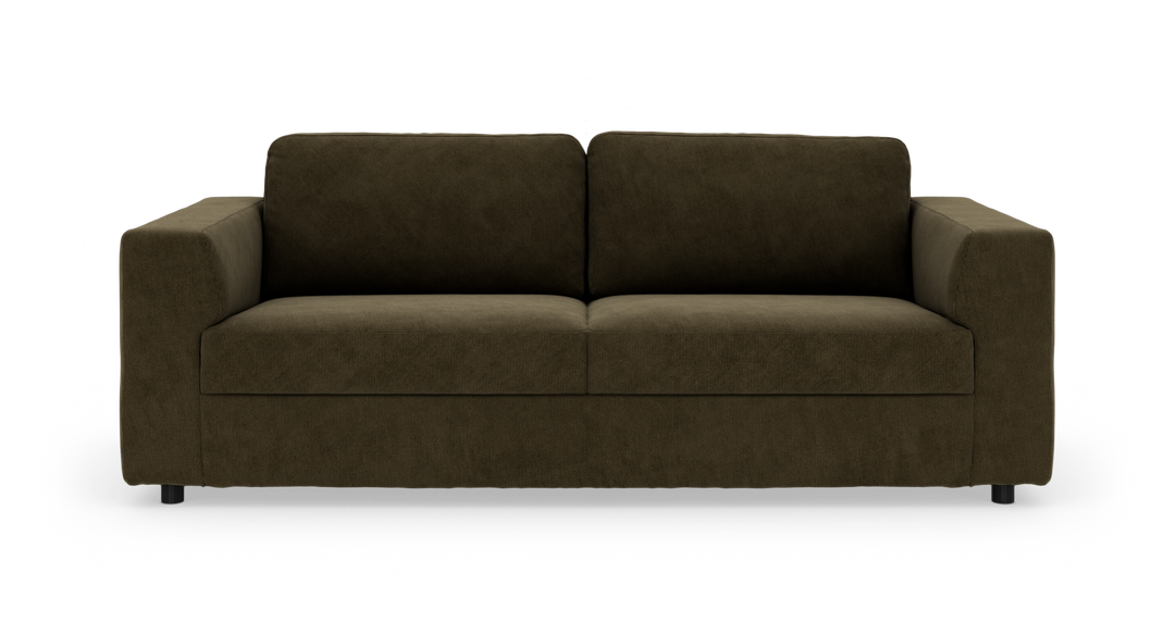 Mørk olivengrøn 3-personers sofa i fløjl, frontvisning på hvid baggrund.