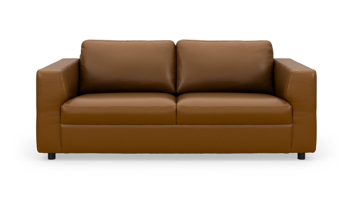 Brun lædersofa med to sædepuder og lige armlæn, frilagt på hvid baggrund.