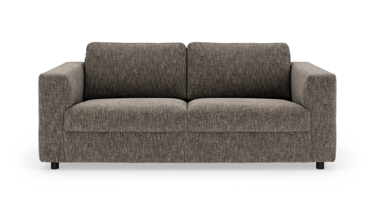 Brungrå stofsofa med to sædehynder og to ryghynder, frilagt på hvid baggrund.