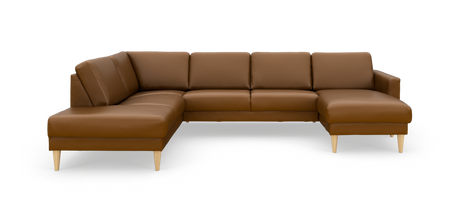 Brun læderhjørnesofa med dobbelt chaiselong og lyse træben på frilagt studiobaggrund.