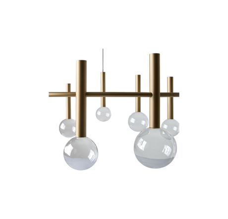 Moderne pendellampe i messinglook med seks hvide glaskugler.