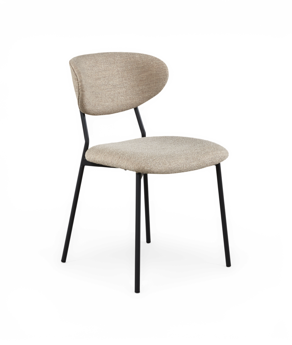 Moderne spisebordsstol med beige polstret sæde og ryg samt sorte metalben, set i trekvart vinkel.