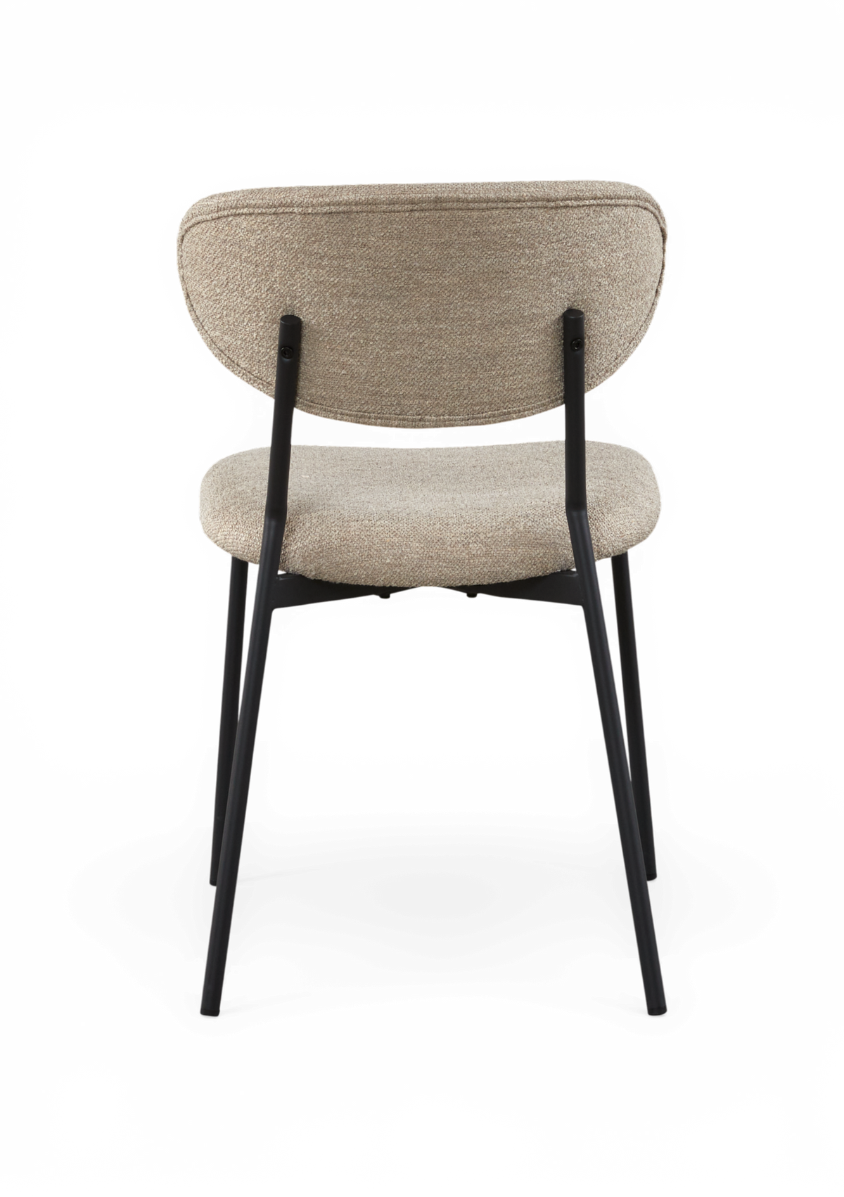 Beige polstret stol set bagfra med sorte metalben, fritlagt på hvid baggrund.