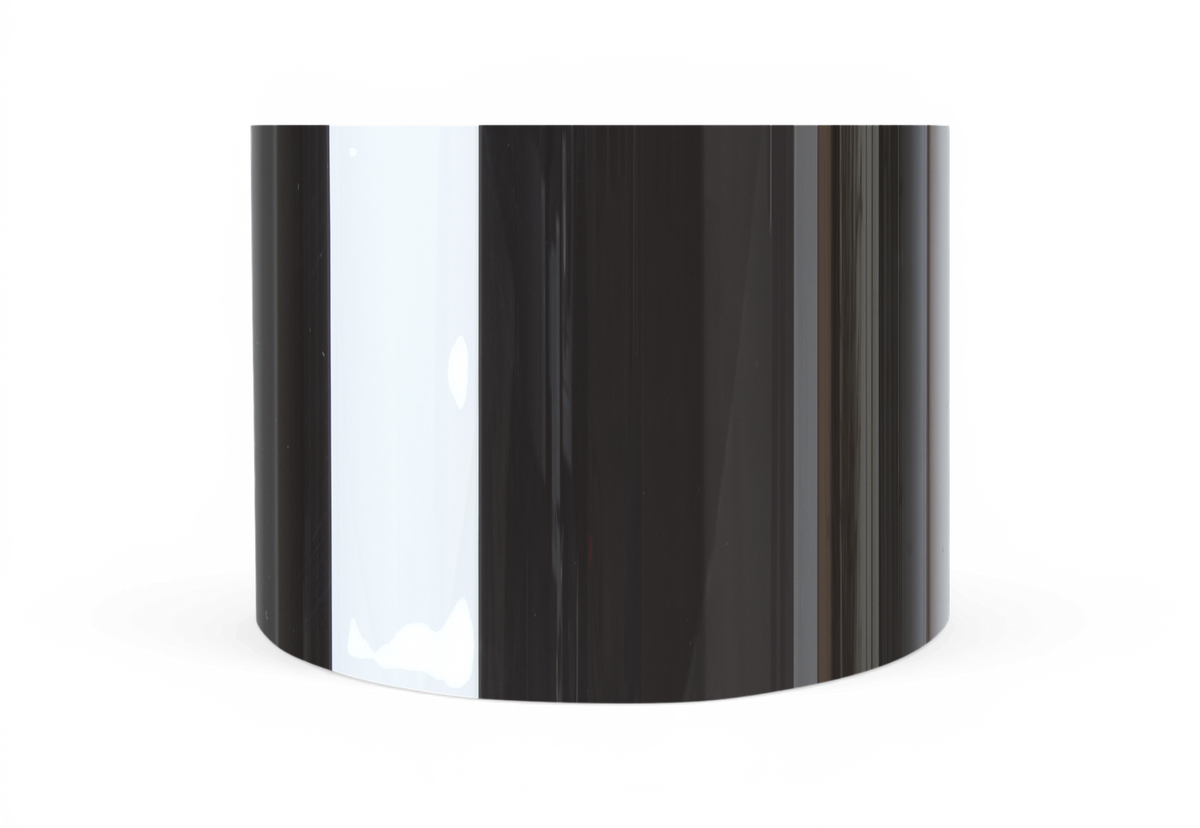 Blank sort cylindrisk vase på hvid baggrund.