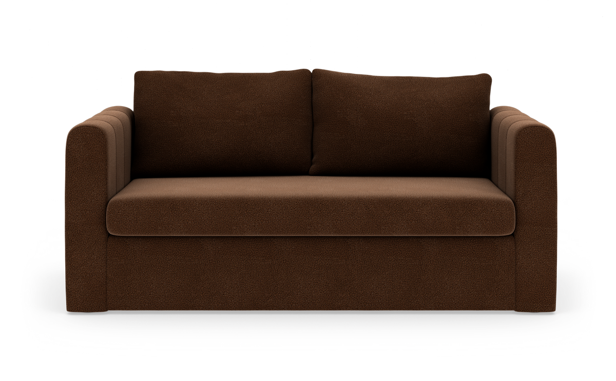Brun 2-personers sofa med afrundede armlæn og to ryghynder på hvid baggrund.