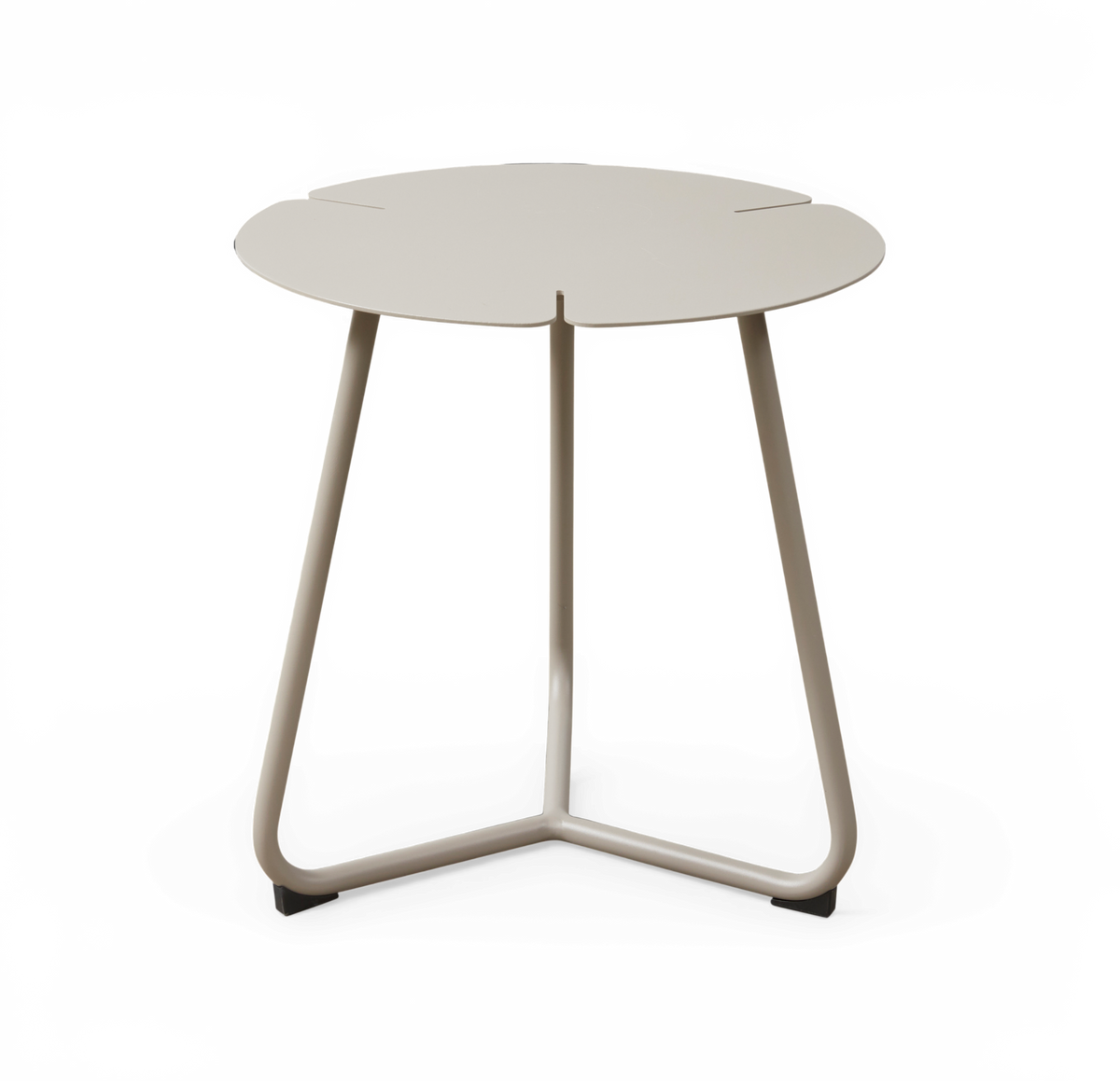 Rundt beige sidebord i metal med trebenet rørstel.