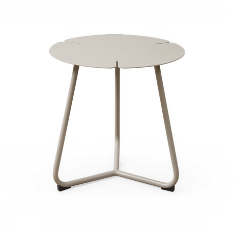 Rundt beige sidebord i metal med trebenet rørstel.
