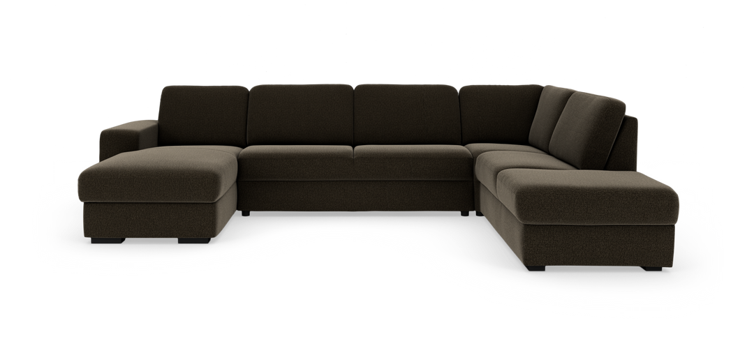 Stor U‑formet modulsofa i mørkebrun tekstil med venstrevendt chaiselong, fotograferet i studiemiljø.