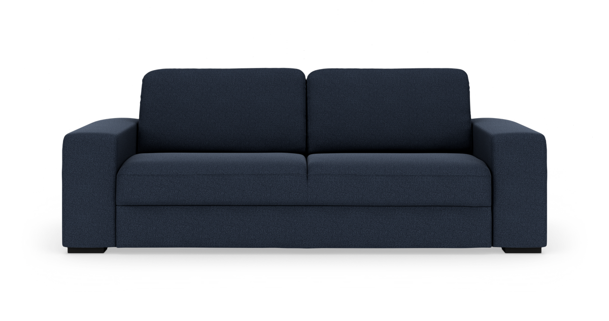 Mørkeblå tresæders sofa med rette armlæn, frontvisning på hvid baggrund.