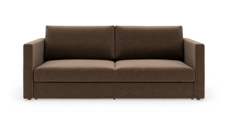 Brun stofsofa med firkantede armlæn, to-sæders, frontvisning på hvid baggrund.