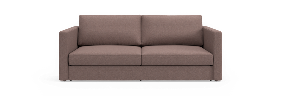Brun 2-personers stofsofa med lige armlæn, frontvisning.