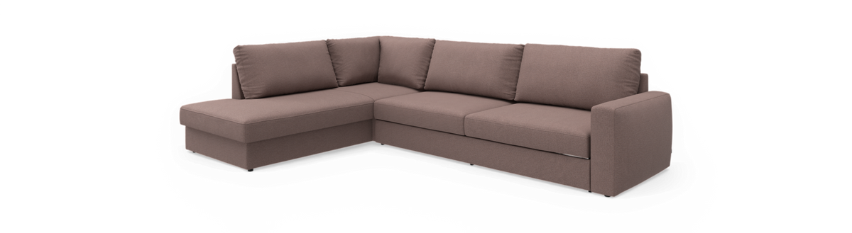 L‑formet hjørnesofa i beige stof med venstrevendt chaiselong, rette armlæn og løse ryghynder på hvid baggrund.