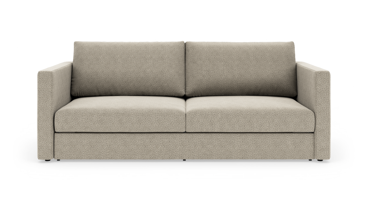 Beige, moderne sofa med to sædehynder og lige armlæn, fotograferet forfra mod hvid baggrund.