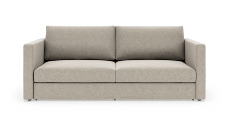 Beigefarvet, moderne 2‑personers sofa med lige armlæn og to ryg- og siddepuder, fotograferet direkte forfra mod hvid studiobaggrund.