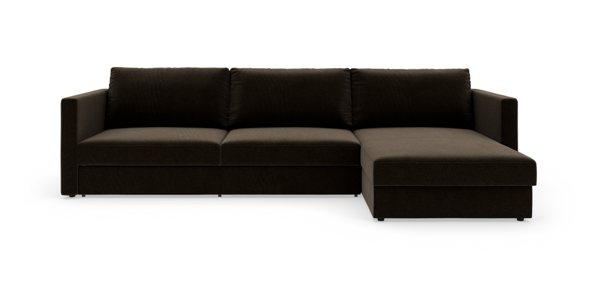 Mørkebrun hjørnesofa med højre chaiselong i enkel, moderne design på hvid baggrund.