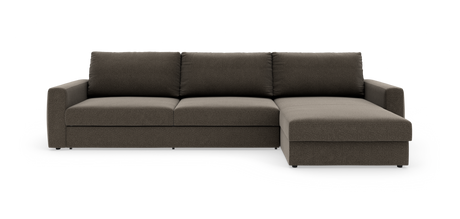 Brun L‑sofa med chaiselong til højre, fritstående på hvid baggrund.