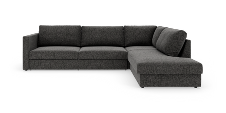 Mørkegrå L‑sofa med højrevendt chaiselong på hvid studiobaggrund.