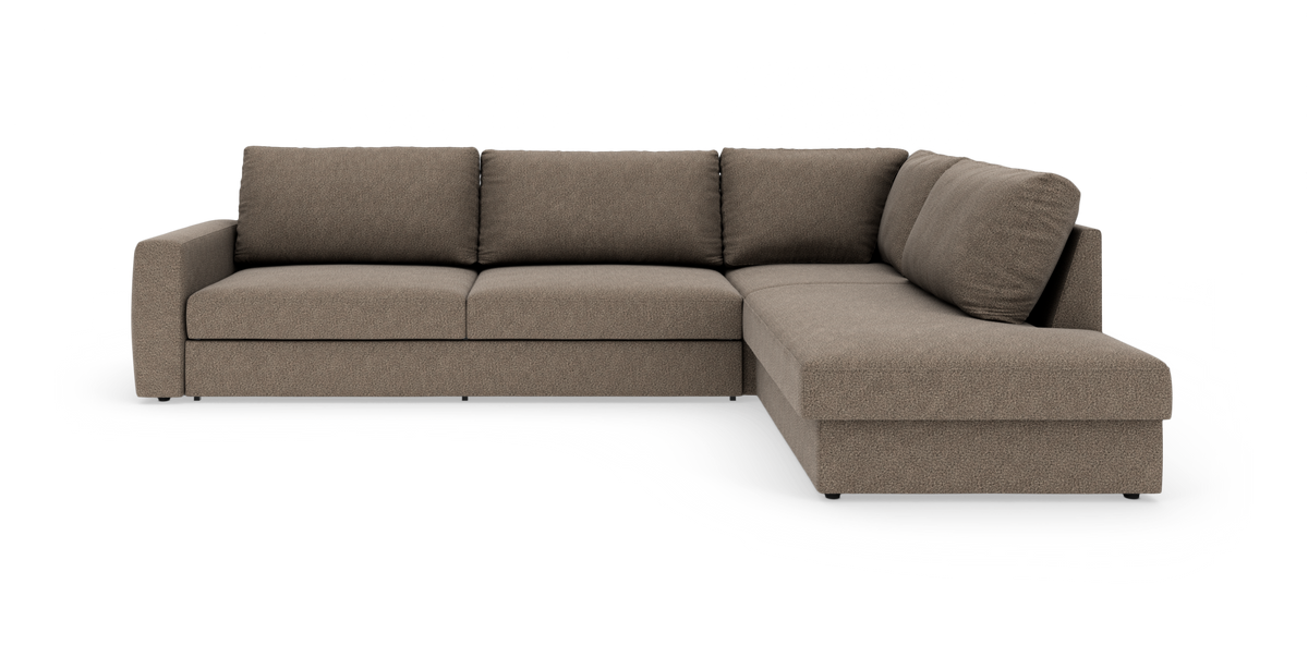 Brun L‑sofa med chaiselong til højre i moderne design på hvid baggrund.