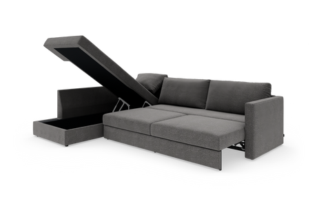 Grå hjørnesofa med chaiselong og åbent opbevaringsrum, sovesofa i stof på hvid baggrund.