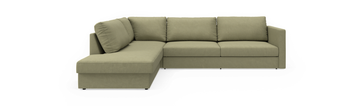 Olivengrøn L‑sofa med venstrevendt chaiselong og lige armlæn, frilagt på sort baggrund.