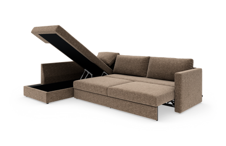 Brun sovesofa med chaiselong og opklappelig opbevaring, frilagt på hvid baggrund.