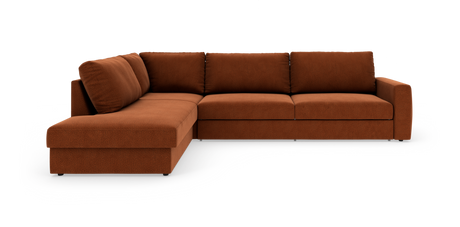Rustfarvet L‑sofa med venstrevendt chaiselong, isoleret på hvid baggrund.