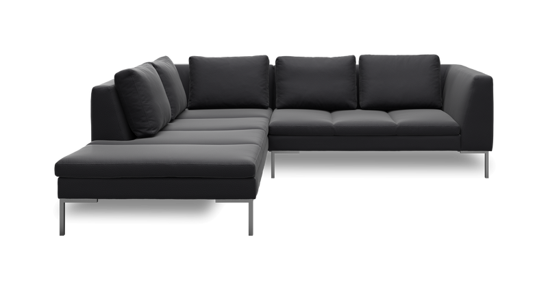 Mørkegrå L-formet modulsofa med chaiselong og metalben, frilagt på hvid baggrund._ps