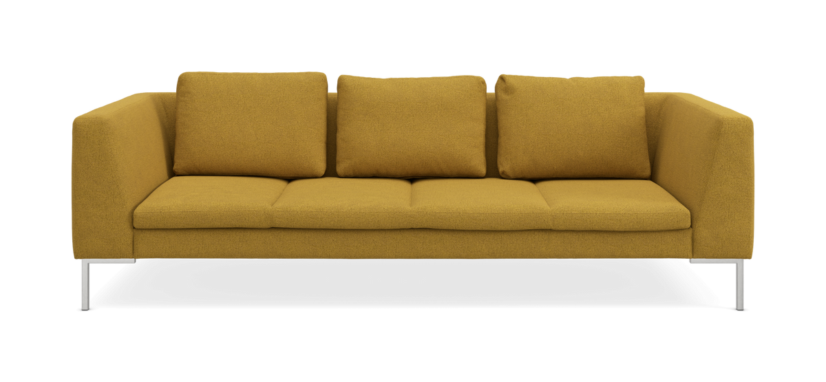 Mustradgul 3-personers sofa med lige armlæn og metalben, frilagt på hvid baggrund.