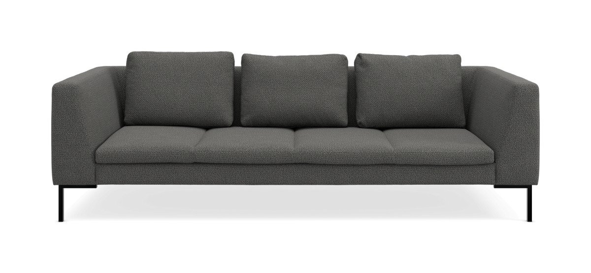 Mørkegrå 3-personers sofa med tre ryghynder, lige armlæn og sorte metalben, frilagt på hvid baggrund.