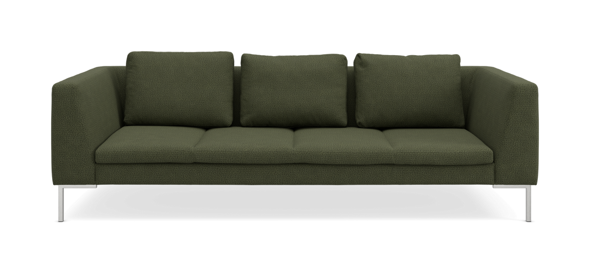 Moderne mørkegrøn 3-personers sofa med metalben set forfra, fritlagt på hvid baggrund.