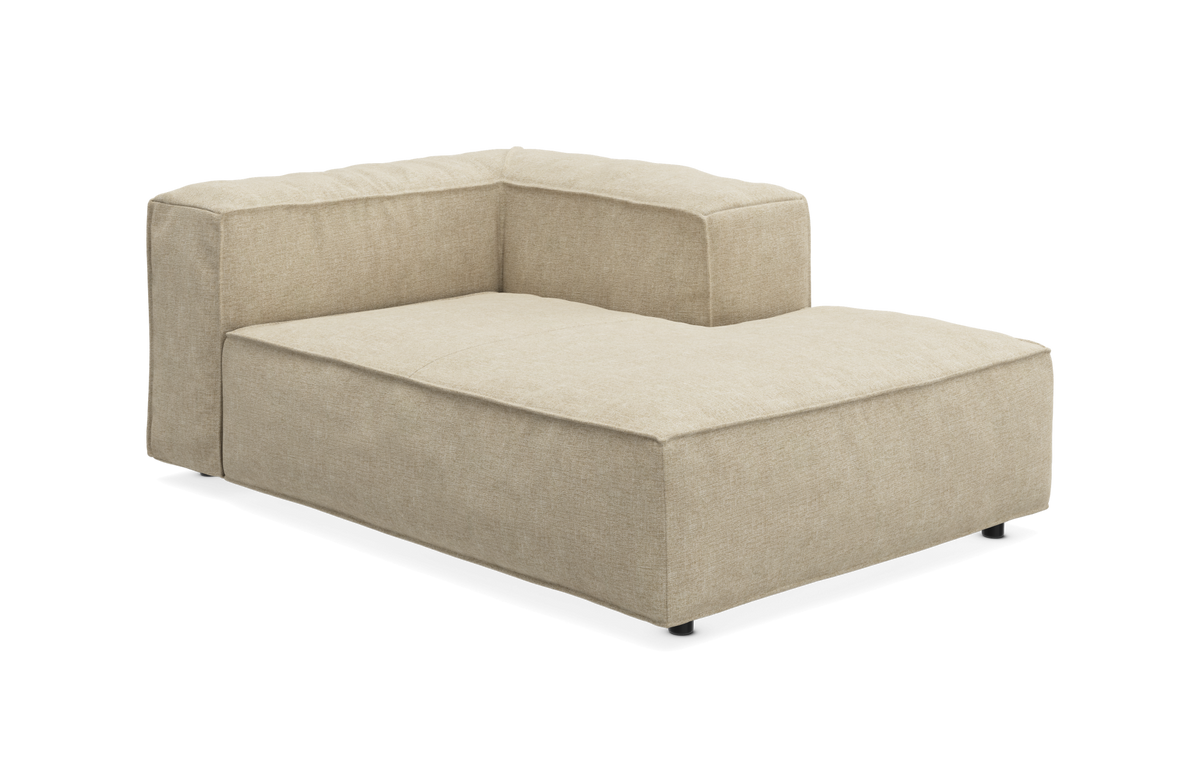 Beige venstre chaiselong-modulsofa på hvid baggrund.