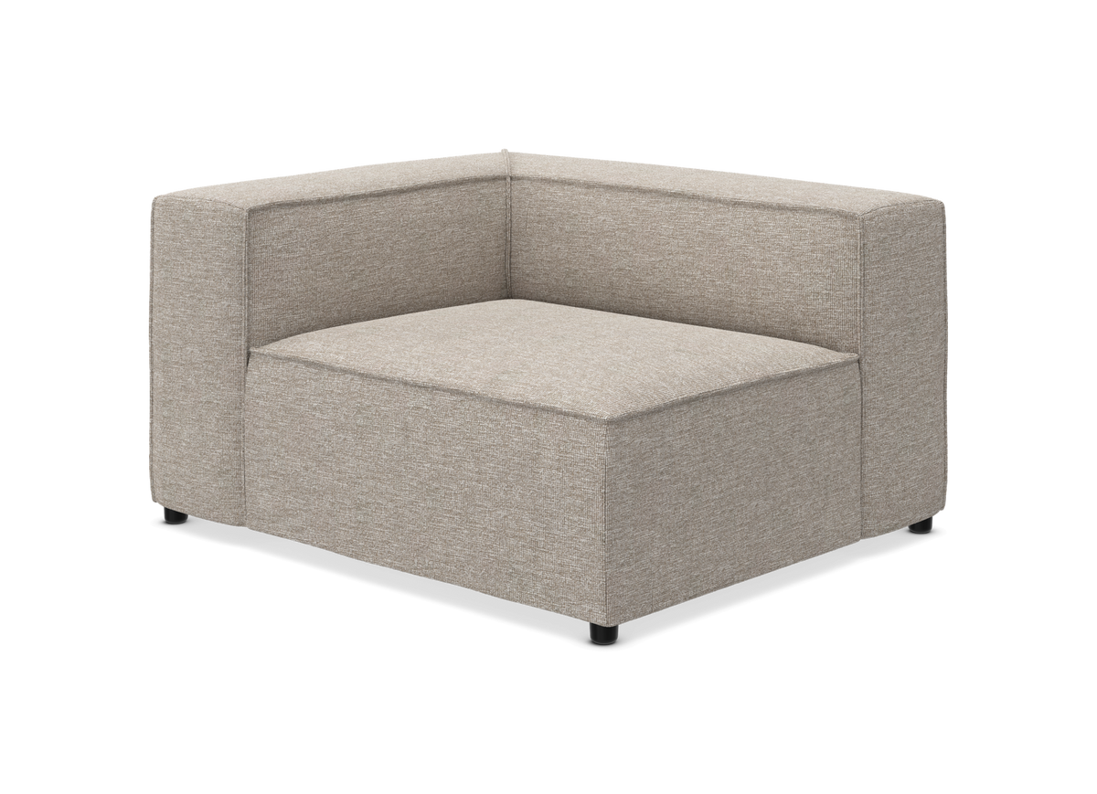 Beige modulært hjørnemodul til sofa i stof på hvid baggrund.