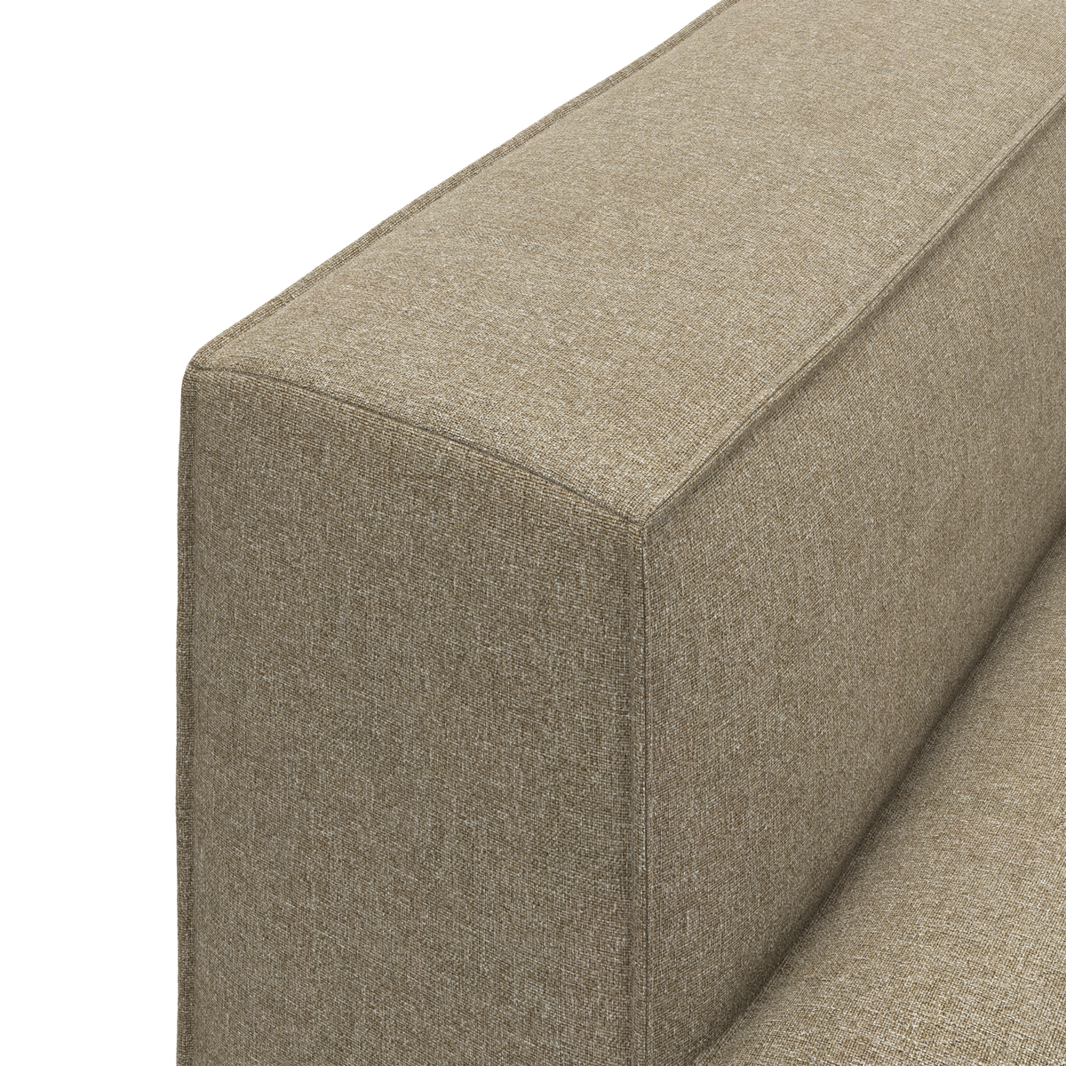 Nærbillede af beige sofa-armlæn i tekstil med rene syninger og moderne form.