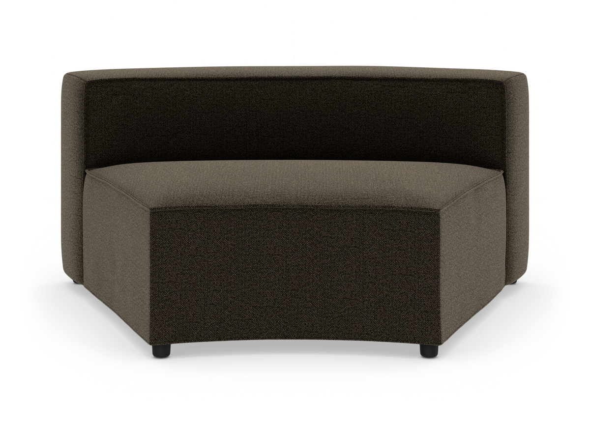 Modulær hjørnesofa i mørkebrun tekstil, fritlagt produktbillede på hvid baggrund.