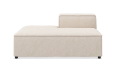 Beige modulær chaiselong med lav ryg i højre side, set forfra på hvid baggrund.