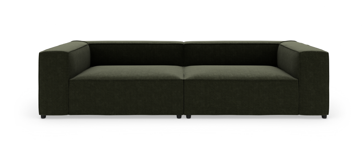 Mørkegrøn, lav modulær 2-personers sofa med brede kubeformede armlæn, set lige forfra i en studieopsætning.