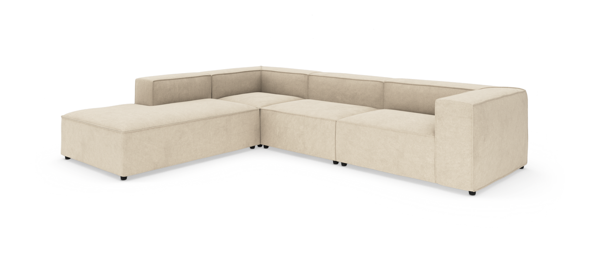 L-formet beige modulsofa med chaiselong, fritstående på hvid baggrund.