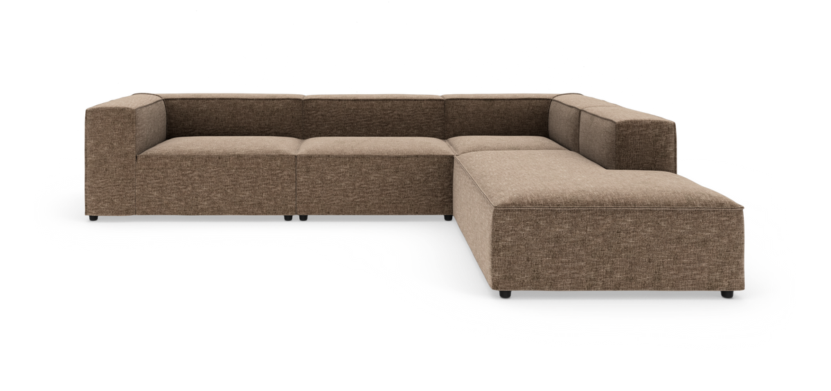Modulsofa i L‑form i brunmeleret tekstil på hvid baggrund.