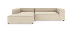 Beige L‑formet modulsofa i stof på hvid studiobaggrund.