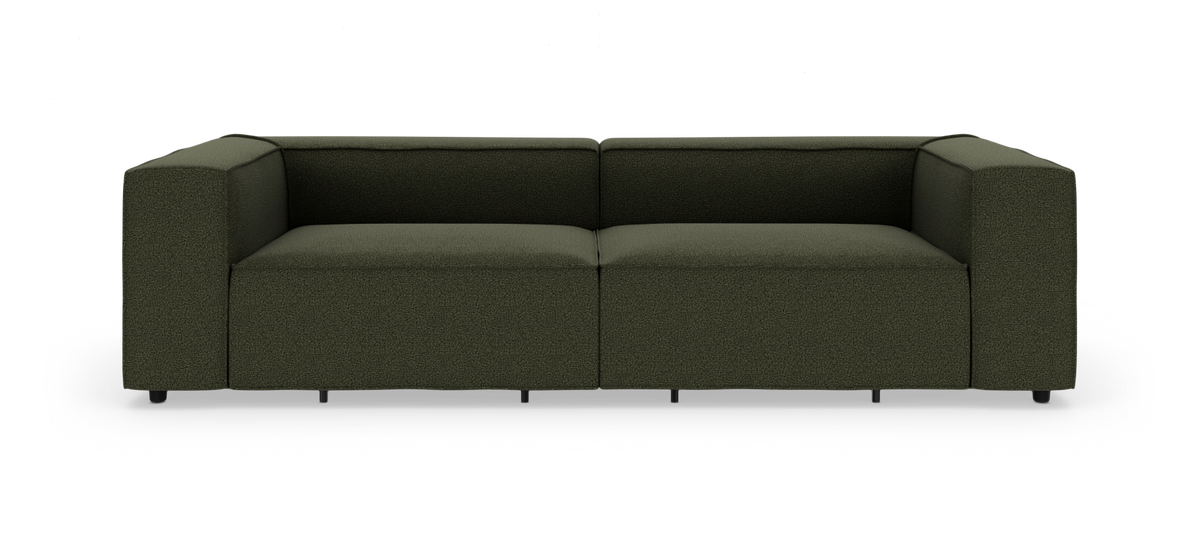 Olivengrøn modulopbygget 2-personers sofa med brede firkantede armlæn, frontvisning på hvid baggrund.