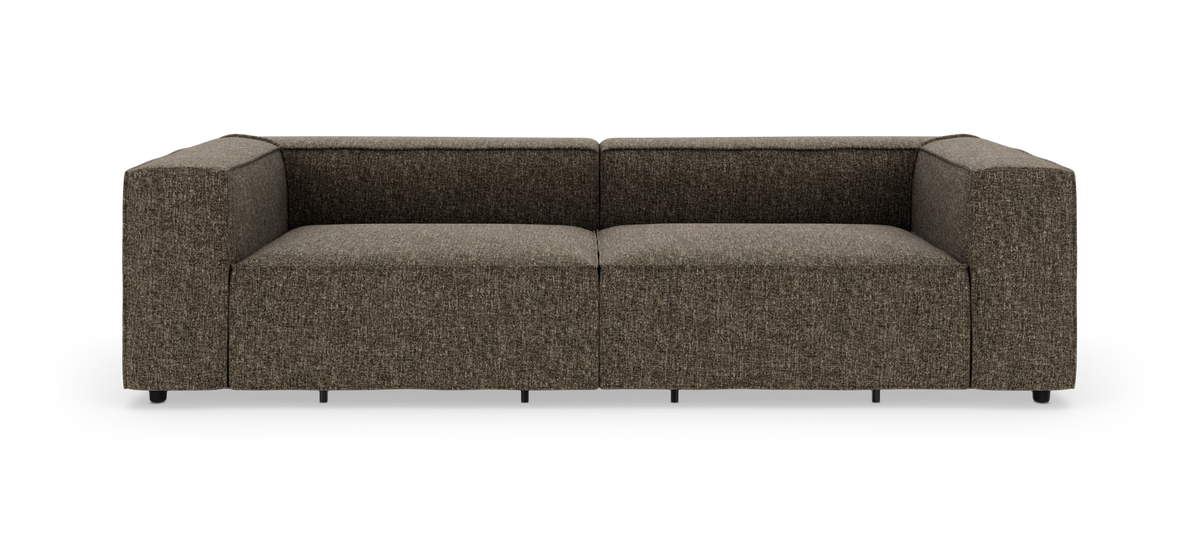Brungrå moderne modulsofa i stof frilagt mod hvid baggrund set lige forfra.