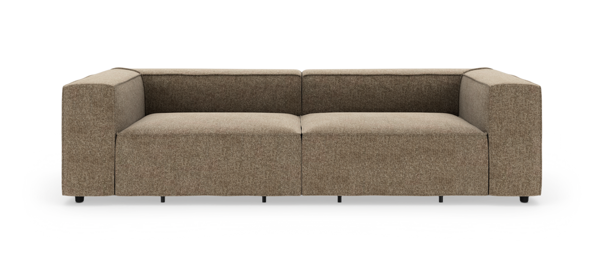 Modulsofa i beige/brun tekstil med brede armlæn, fotograferet lige forfra på hvid baggrund.